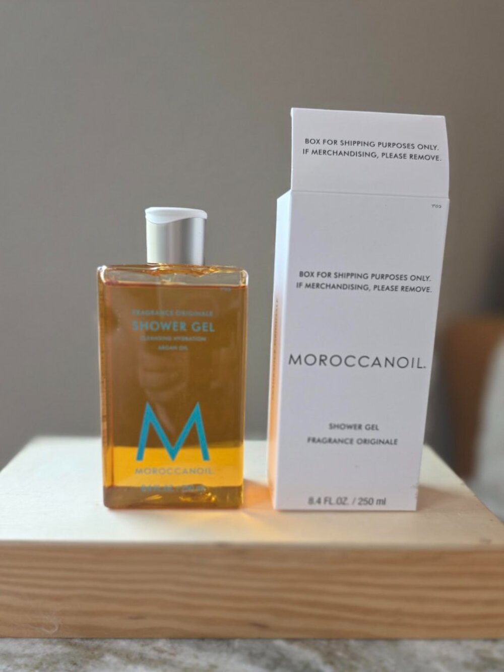 Moroccanoil Volume & Body Care Set | Shampoo, Conditioner, Thickening Lotion & S - Picture 3 of 4